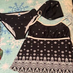 Black and White Floral Swim Set